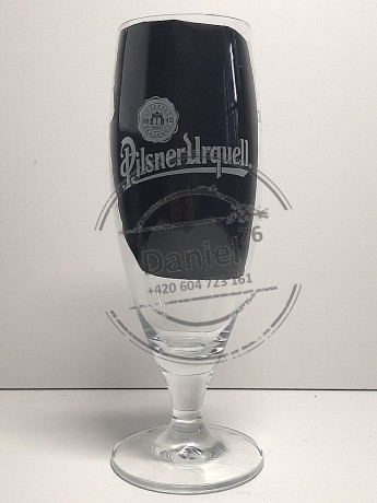 Na nožičce 0,3L 06b