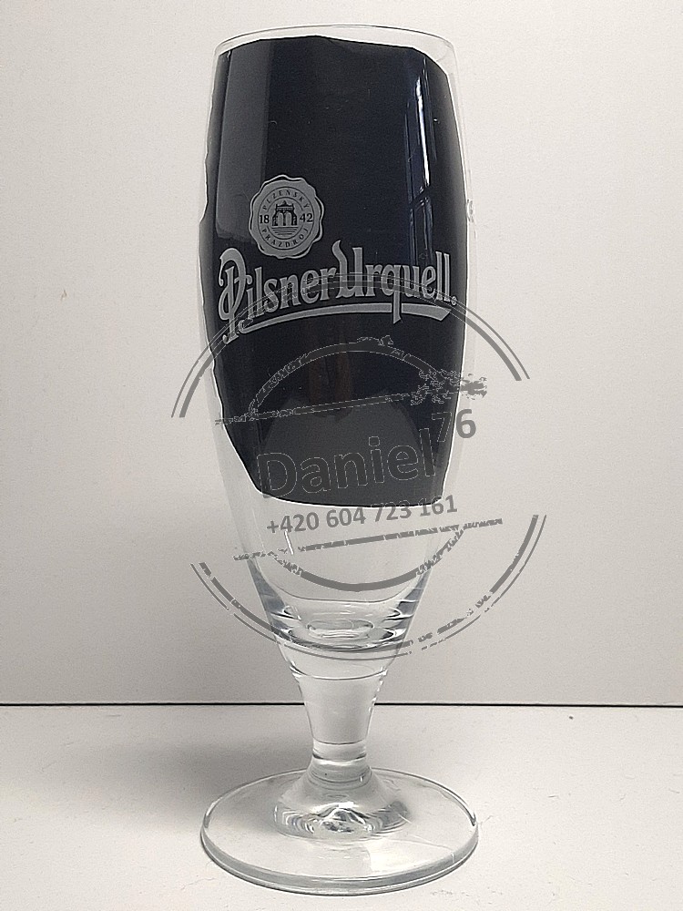 Na nožičce 0,3L 06b